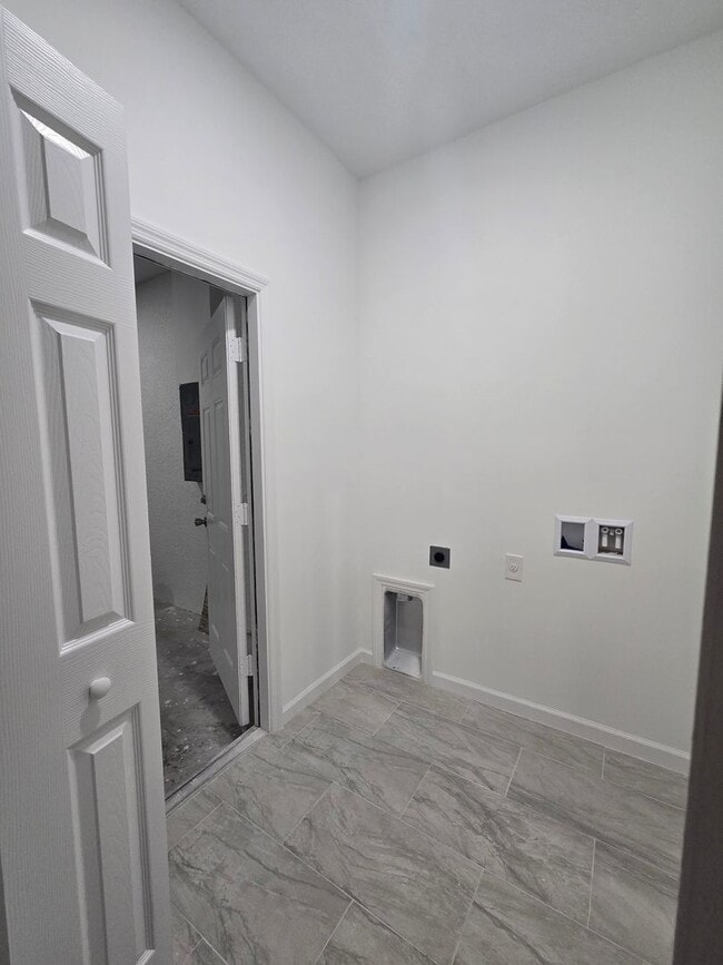 Building Photo - BRAND NEW 4/2/2-SOUTH LEHIGH ACRES