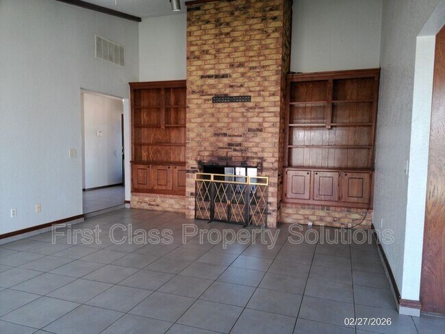 Building Photo - 5316 NW 111th Terrace