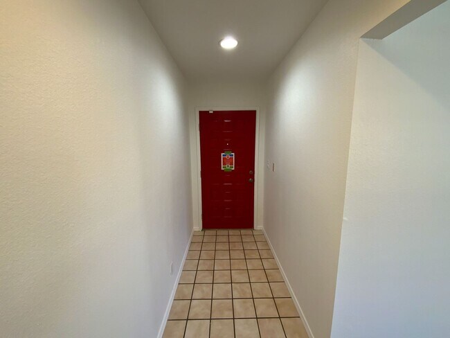 Building Photo - 3 Bedroom Single Story Home Available Near...