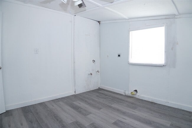 Building Photo - 6803 6th St