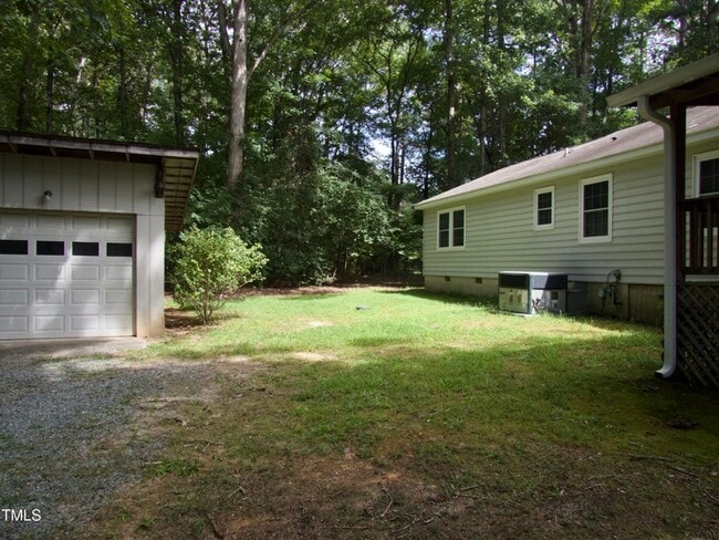 Building Photo - 979 Lamont Norwood Rd