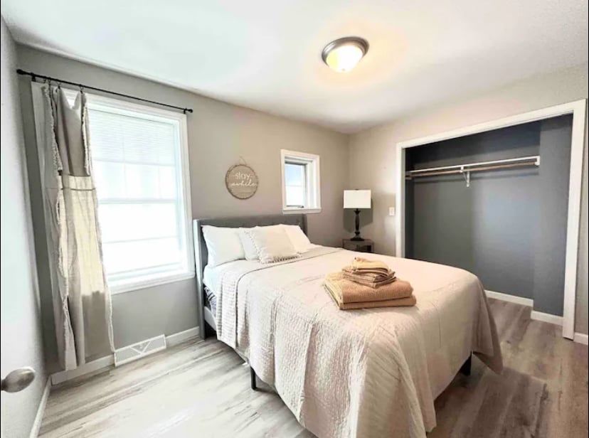 Building Photo - 101 S Buchanan St