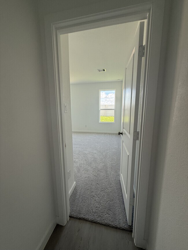 Building Photo - 26634 Prairie Smoke Ln
