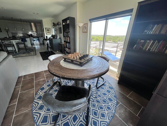 Building Photo - 6444 Burnet Rd