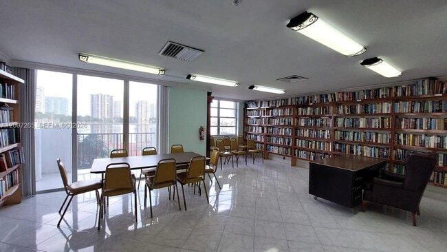 Building Photo - 2750 NE 183rd St