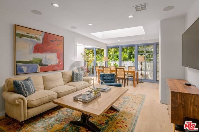 Building Photo - 3266 Mandeville Canyon Rd