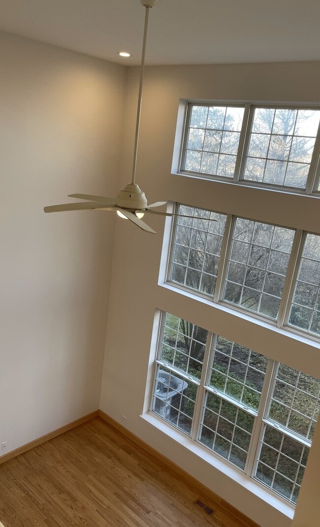 Building Photo - 812 Stonewall Ct