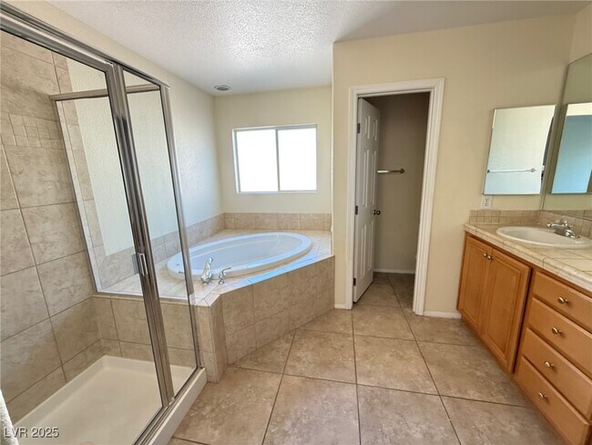 Building Photo - 8374 S Pioneer Way