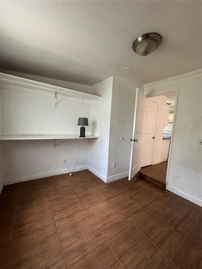 Building Photo - 410 N 58th Ave