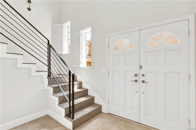 Building Photo - 5200 White Oak Ave