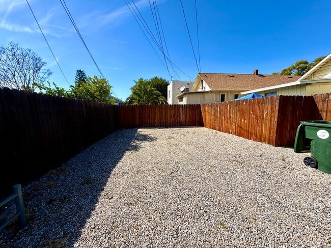Building Photo - Adorable Downtown Upland Bungalow