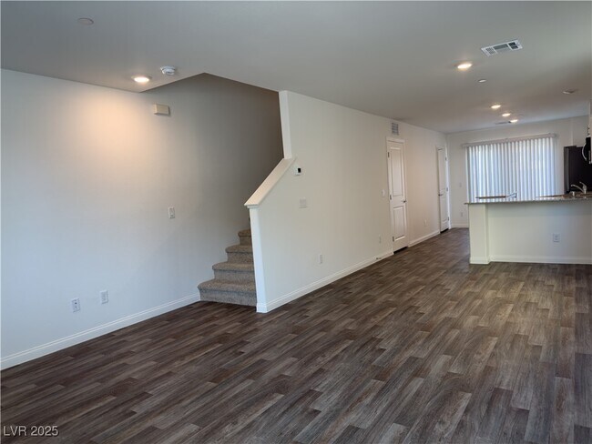 Building Photo - 9166 Orange Horizon Ave
