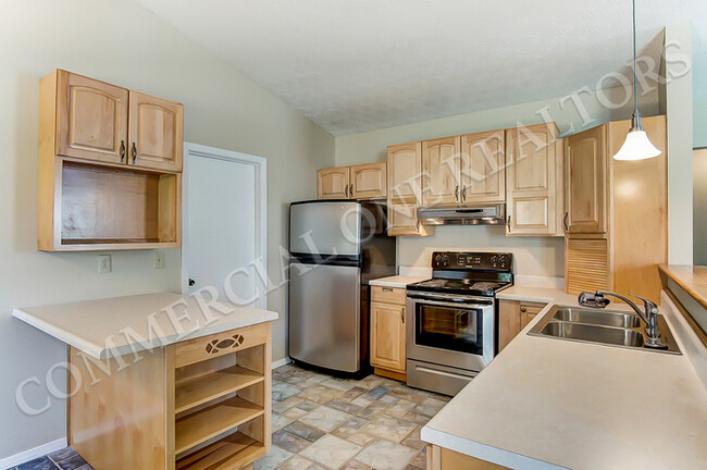 Building Photo - 3 Bedroom Home in Northwest Columbus