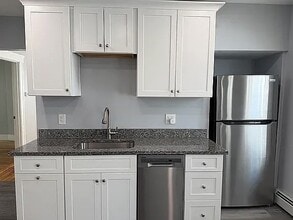 Building Photo - 3 Cohasset St