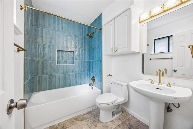 Building Photo - 1309 Warrington Dr