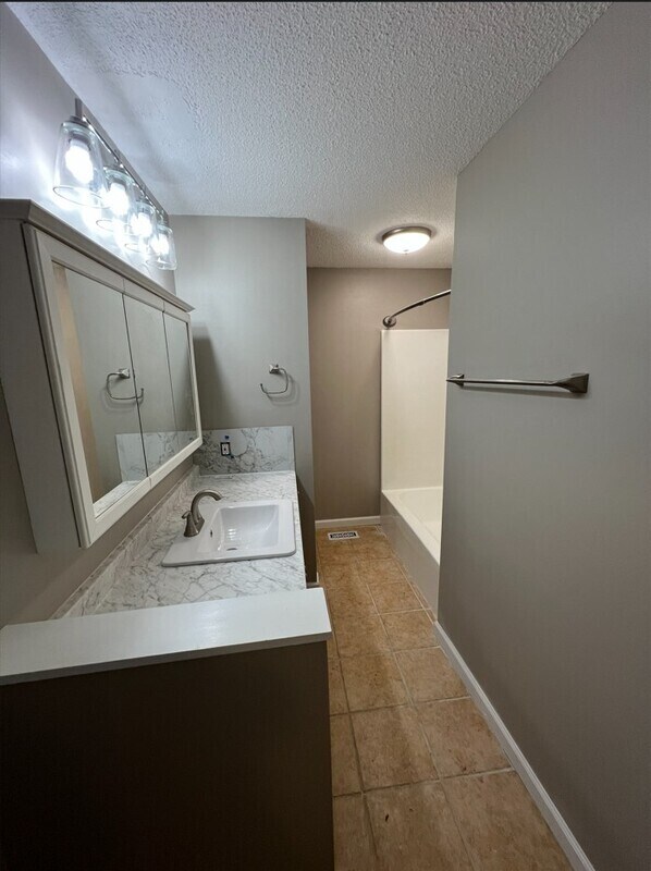 Building Photo - 2805 Big Bend Dr