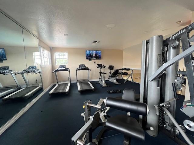 Building Photo - 9701 Fontainebleau Blvd