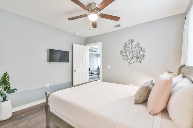 Building Photo - 1212 Hamblen St