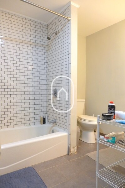 Building Photo - 36 Fenway