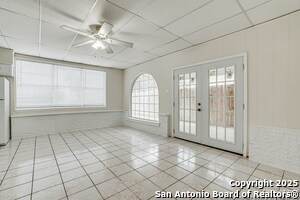 Building Photo - 811 Cottonwood Ave
