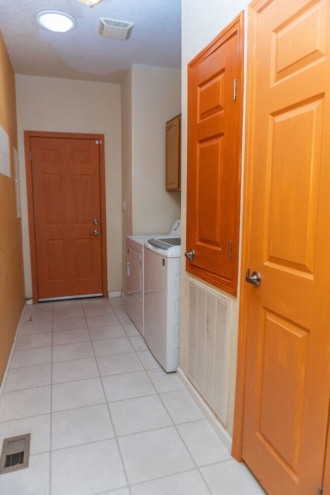 Building Photo - Move-In Ready | Fully Furnished | Serene M...