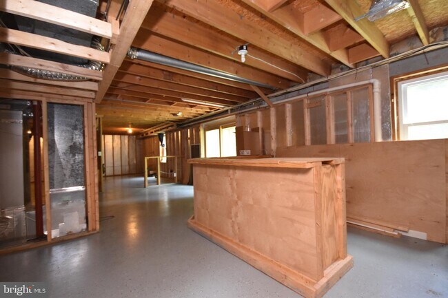 Building Photo - 12327 Elk Run Rd