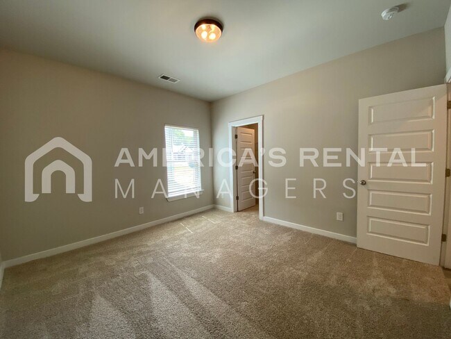 Building Photo - 102 Edisto Cir