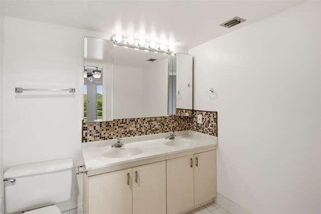 Building Photo - 2505 Antigua Terrace