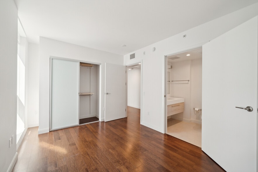 Building Photo - 555 Fulton St