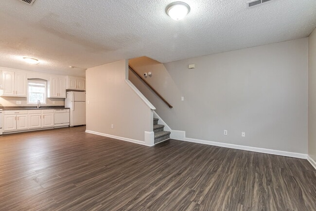 Building Photo - 33 Brantley Cir