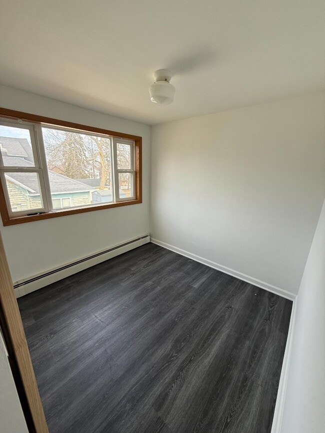 Building Photo - 615 Ogden St