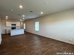 Building Photo - 465 Middle Grn Lp