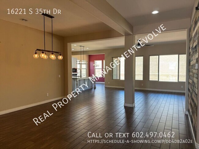 Building Photo - 16221 S 35th Dr