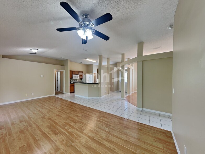 Building Photo - 6200 Erik Ct