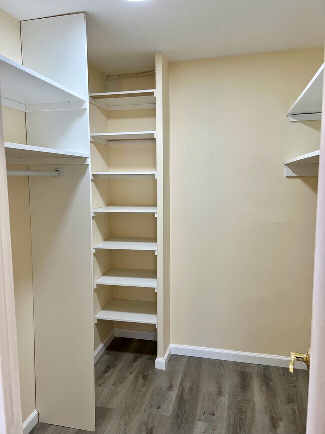 Building Photo - 270 Marin Blvd