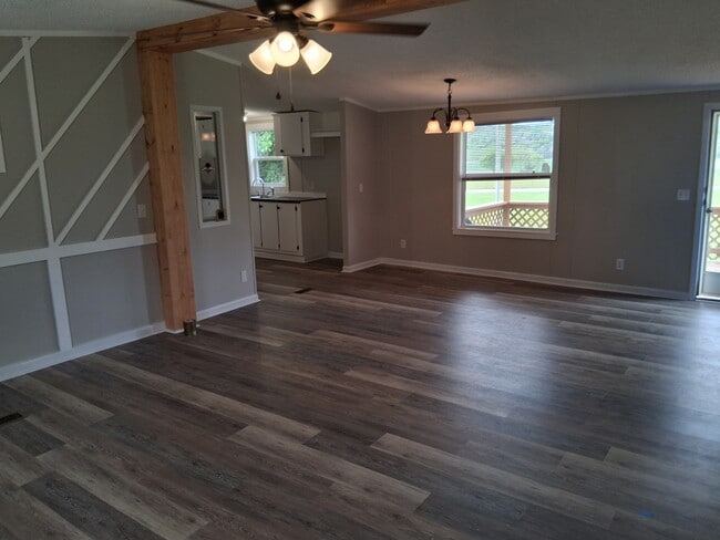 Building Photo - 110 Chinquapin Ln