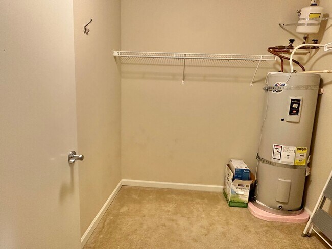 Building Photo - Beautiful 1 bed condo in the heart of Bell...