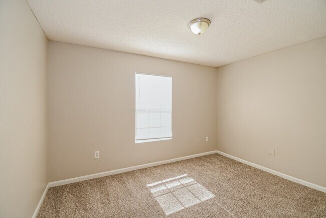 Building Photo - 8445 Oden Ave