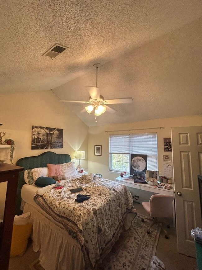 Building Photo - 188 Williams St