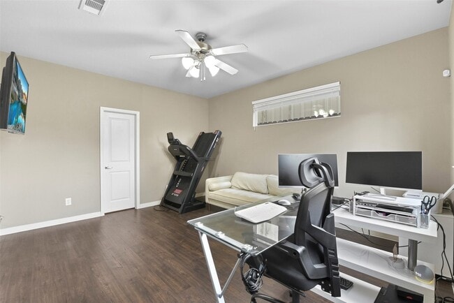 Building Photo - 241 N Lenox St