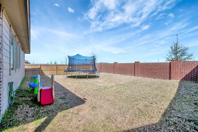 Building Photo - 2604 Starwater Dr