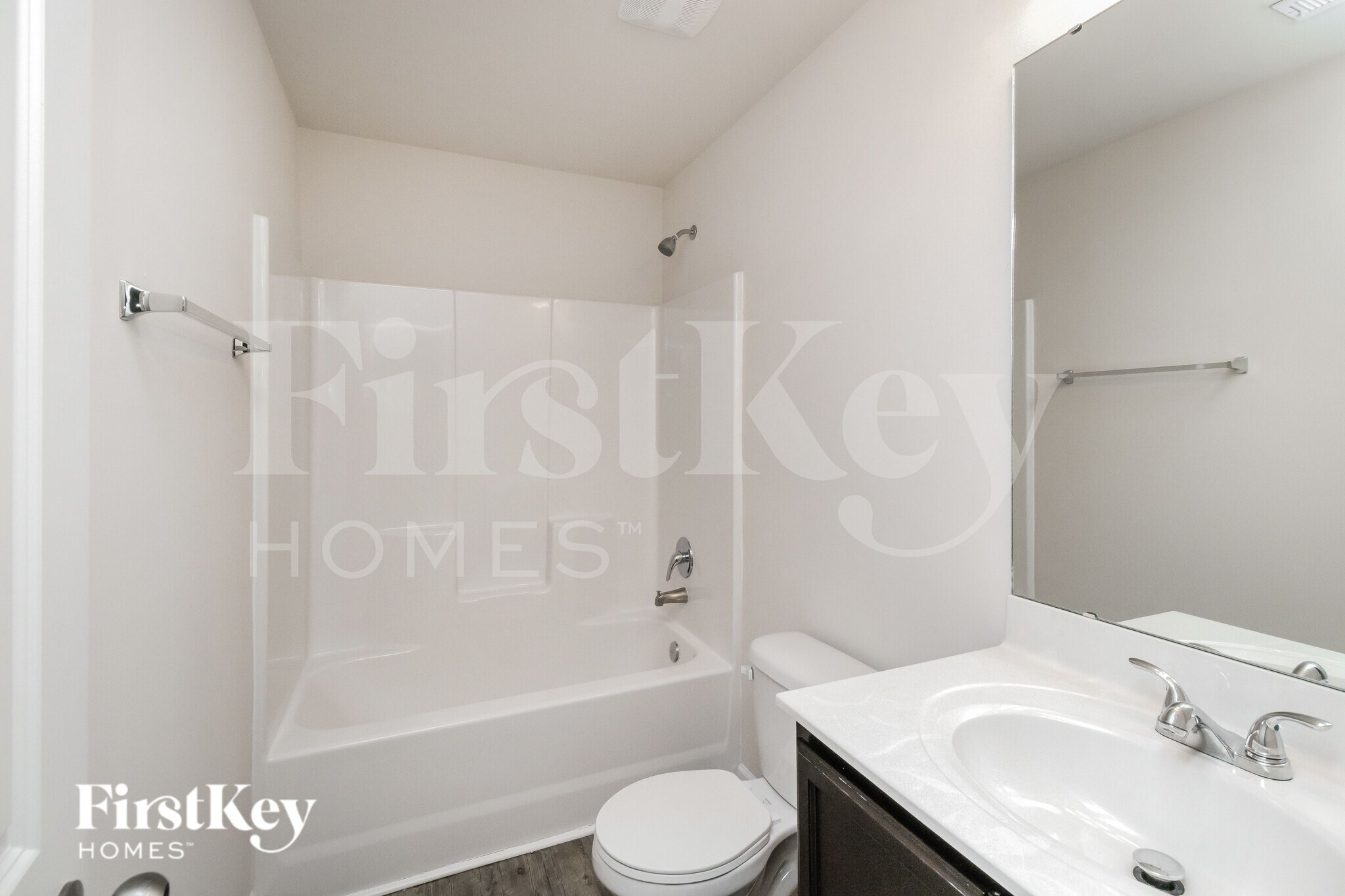 Building Photo - 4019 Maderia Dr NW