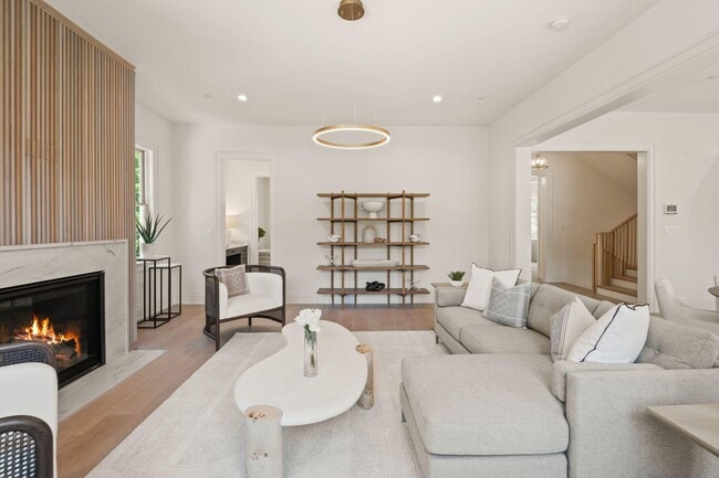 Building Photo - 5022 Cathedral Ave NW