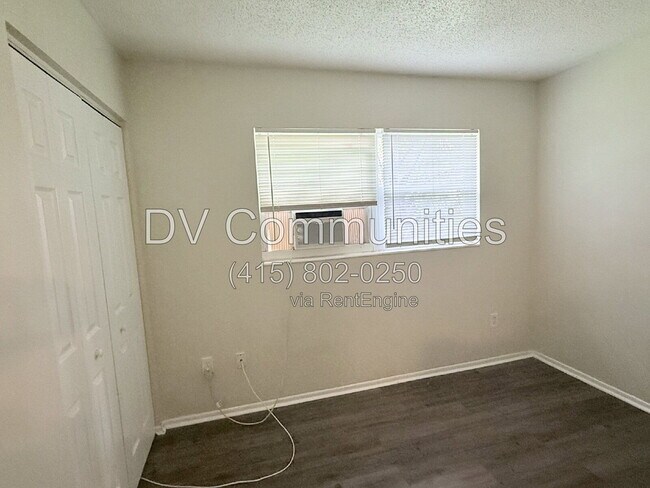Building Photo - 2409 13th St W