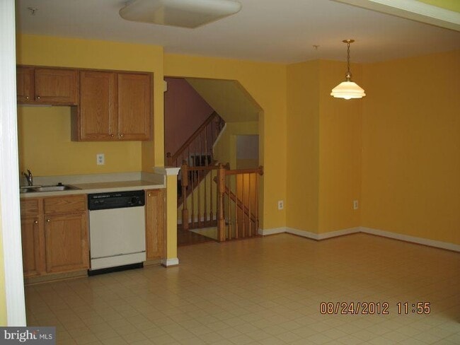 Building Photo - 13763 Palmetto Cir