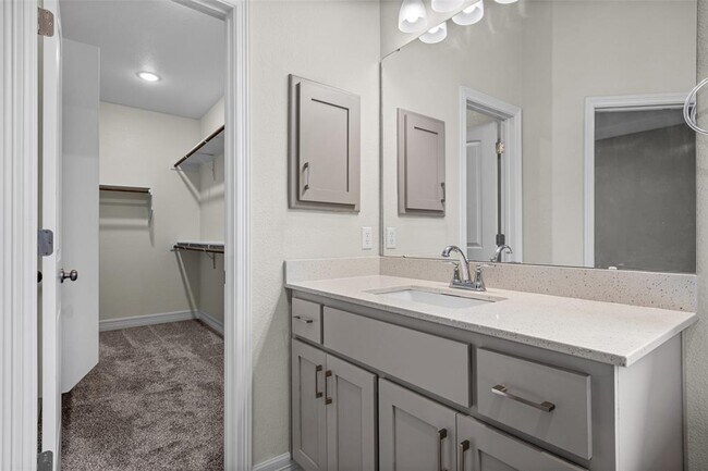 Building Photo - 124 White Steppe Way