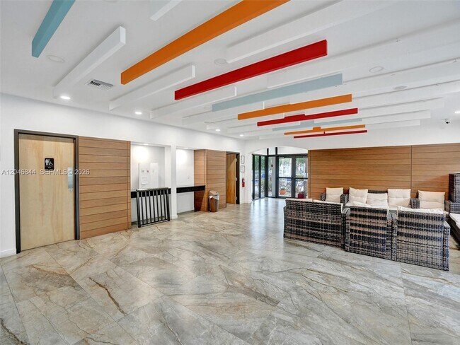 Building Photo - 2651 S Course Dr