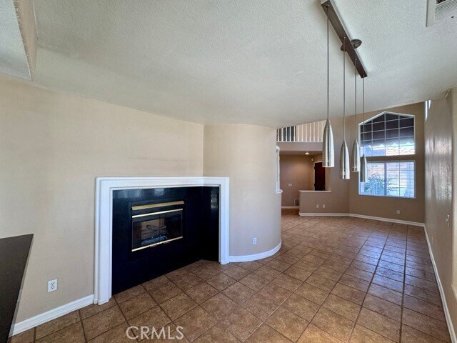 Building Photo - 40132 Villa Venecia