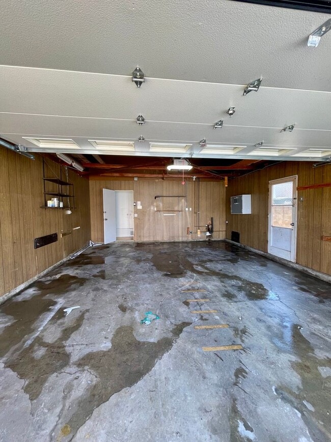 Building Photo - Updated 4-Bed 2-Bath | $4220 Mo | Large yard | Fruit Trees