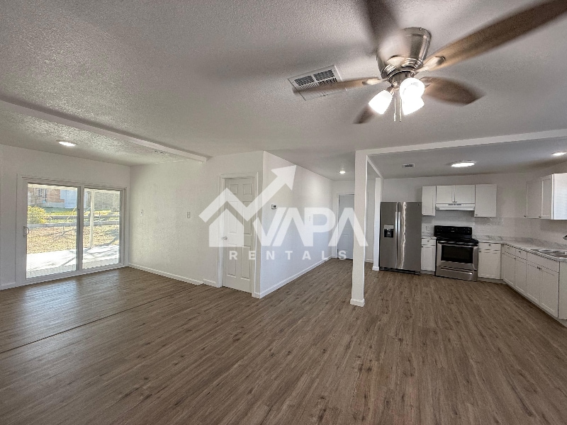 Building Photo - 154 Frances Jean Dr